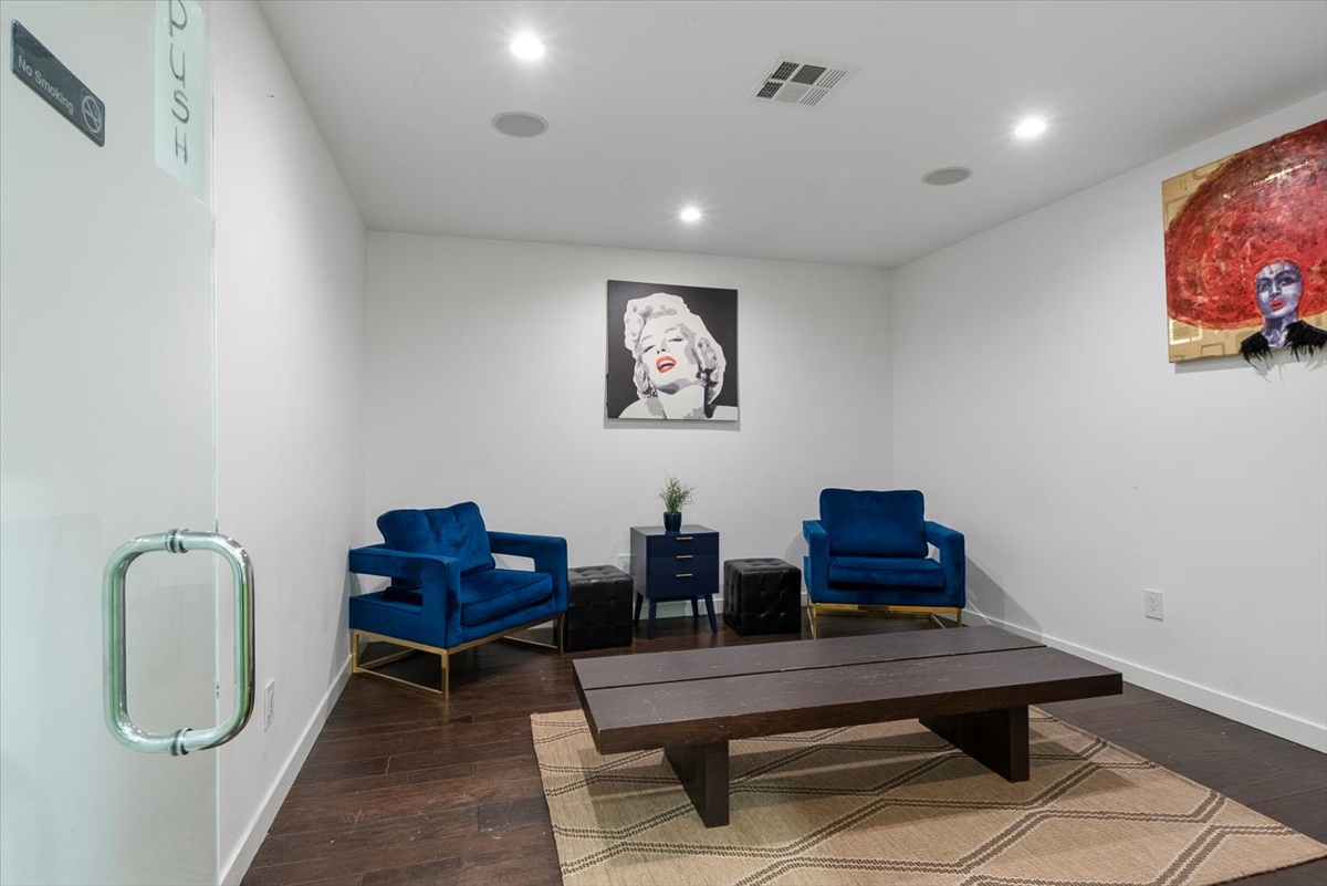 Radio Room at Dream Magic Studios, photo 2